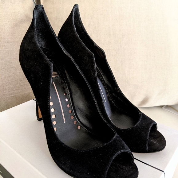 Sky-high Dolce Vita "Isabel" Pumps - Picture 3 of 5